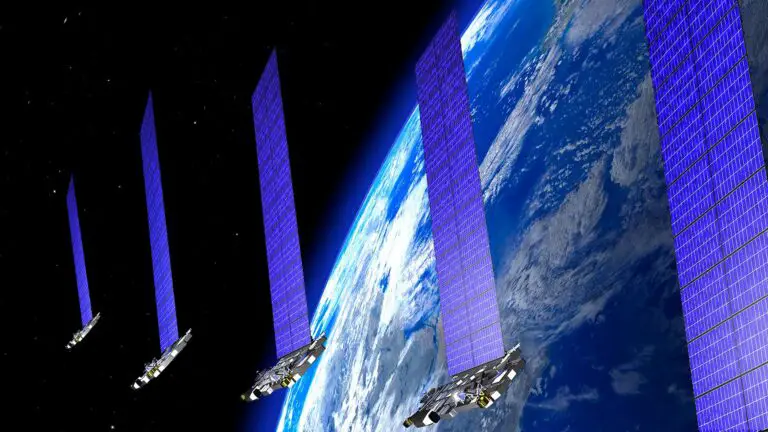 Internet satellite broadcast around the earth