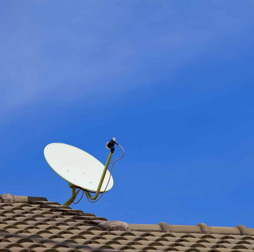 Starlink dish with a clear view of the sky