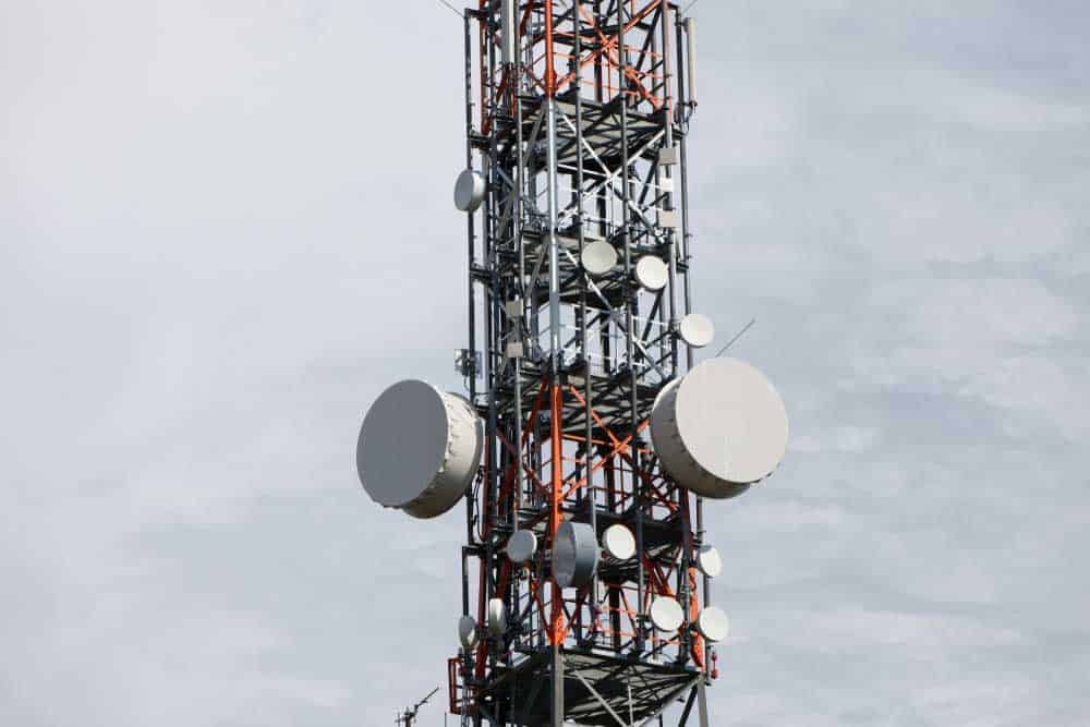 Hugh telecommunication antennas